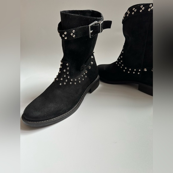 ❌❌ SOLD❌❌ Italian Suede leather Boots / TwinSet - Picture 9 of 15